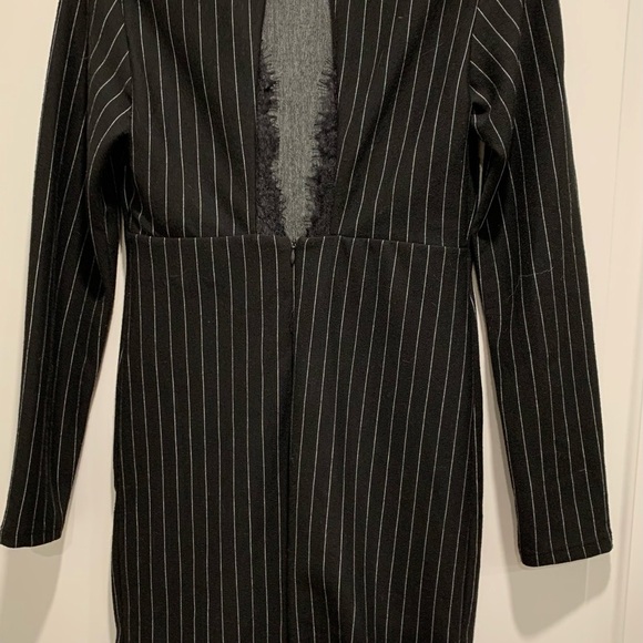 17-NWT- Size S dynamite dress - Picture 2 of 13